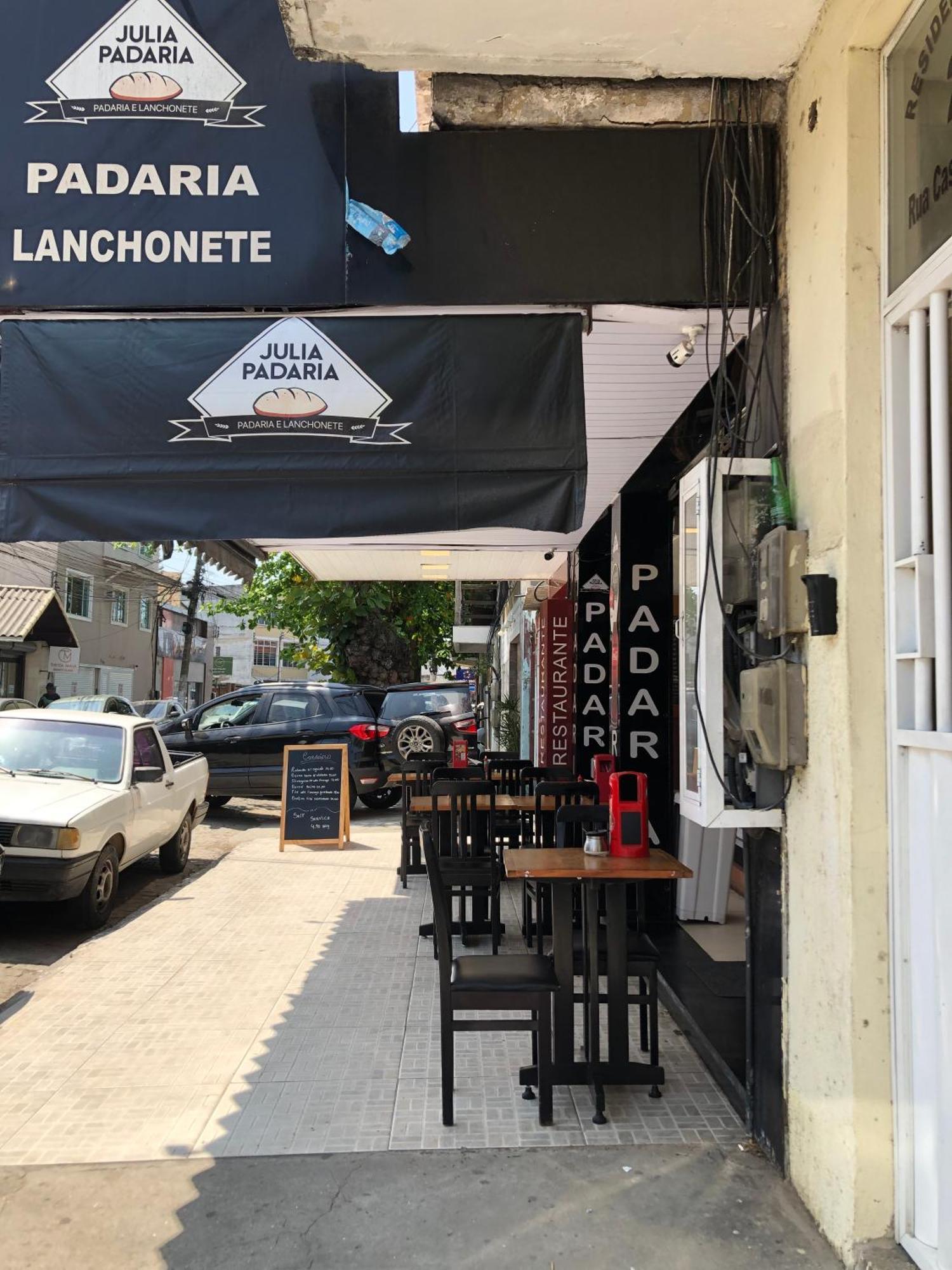 A Pe, Centro Com Do Cabo Frío